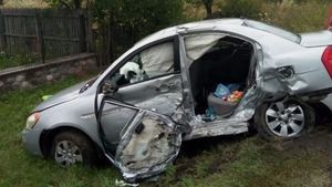 Accident rutier grav la Morărești, în judetul Arges. Două autoturisme s-au ciocnit violent in dreptul Hotelului Regal