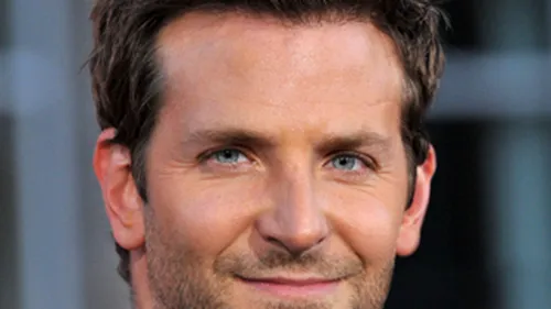 Bradley Cooper arata ca o fetita dragalasa in copilarie