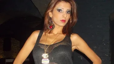 O mai stii pe olteanca din Slatina care si-a vandut virginitatea pe Internet? Uite in ce bunaciune s-a transformat!