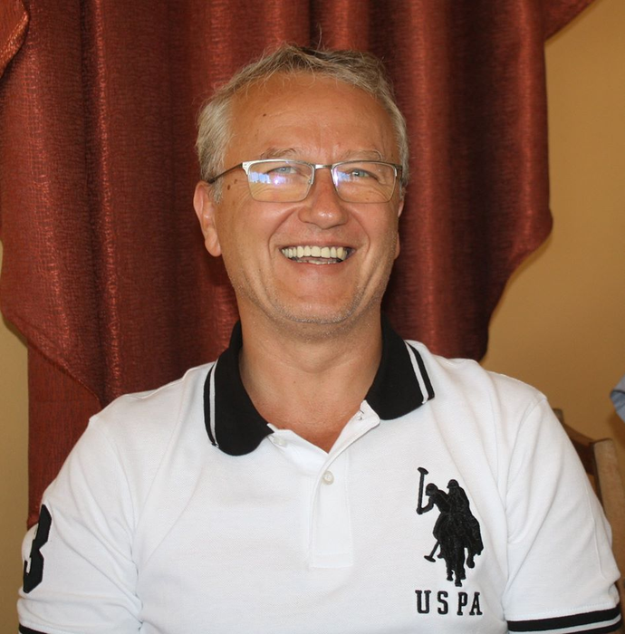 Medicul Răzvan Constantinescu, declarație halucinantă despre coronavirus: “Mă ofer voluntar să mă infectez cu virusul vieții”