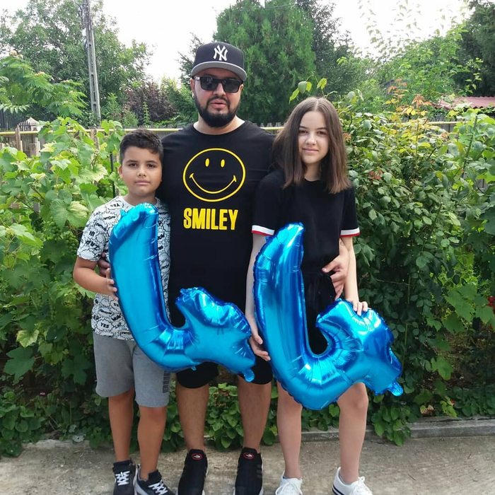 Ce frumoși s-au făcut fiul și fiica lui Mihai de la 3 Sud Est! Ștefan ia lecții de pian și a câștigat mai multe concursuri, iar Sara ar putea deveni un model de succes | FOTO