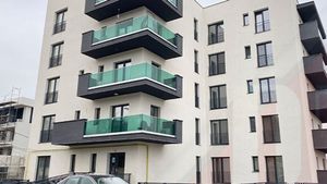 Un tânăr a dat 100.000 de euro pentru un apartament într-o zonă rezidențială din Iași. Când s-a mutat, să leșine: "Șervețele umede, prezervative"
