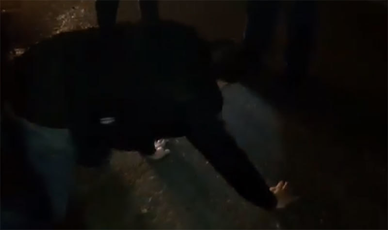 Caz incredibil în judeţul Suceava. Un şofer beat mort, ajuns cu maşina în şanţ, a căzut în faţa poliţiştilor
