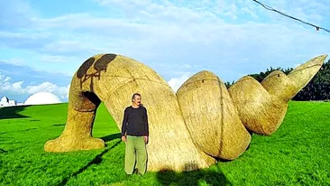 Sculpturile din fan ale lui Erno Bartha, decoratiuni la Jocurile Olimpice Paiele unui roman au impanzit Londra