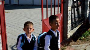 FOTO. Messi și Ronaldo locuiesc în județul Vaslui, sunt gemeni și joacă fotbal împreună! Cum arată puștii care poartă numele celor mai mari fotbaliști din ultimul deceniu
