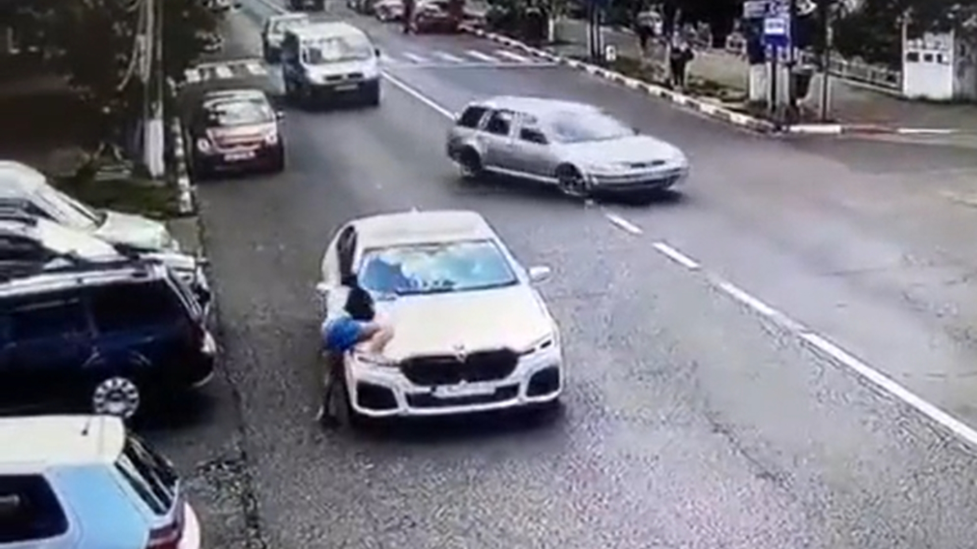 Amendă pentru o femeie din Găești care și-a prins soțul cu amanta. Gestul pentru care Poliția a venit imediat
