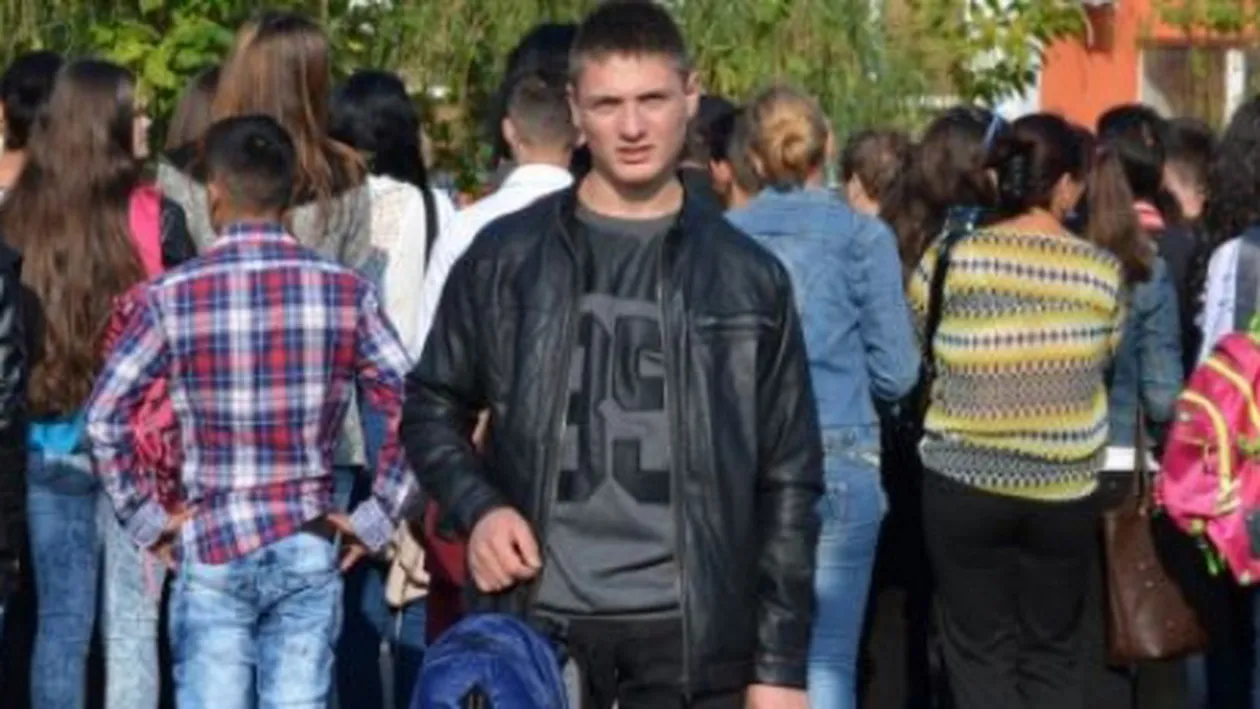 Orfanul „înfiat“ de GIGI BECALI e foarte atent să nu îl supere pe milionar. Gestul făcut de MARIAN în ultimele săptămâni