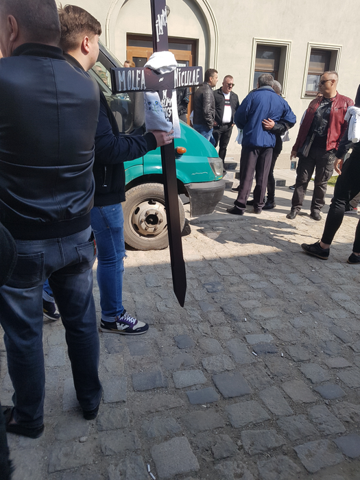 Pregătiri pentru ultimul drum al lui Maharu