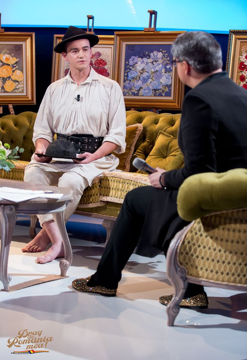 Preşedintele Academiei Române, Ioan Aurel Pop, actriţa Maia Morgenstern și cuplul Alina Sorescu și Alexandru Ciucu, în debutul noului sezon „Drag de România mea!”