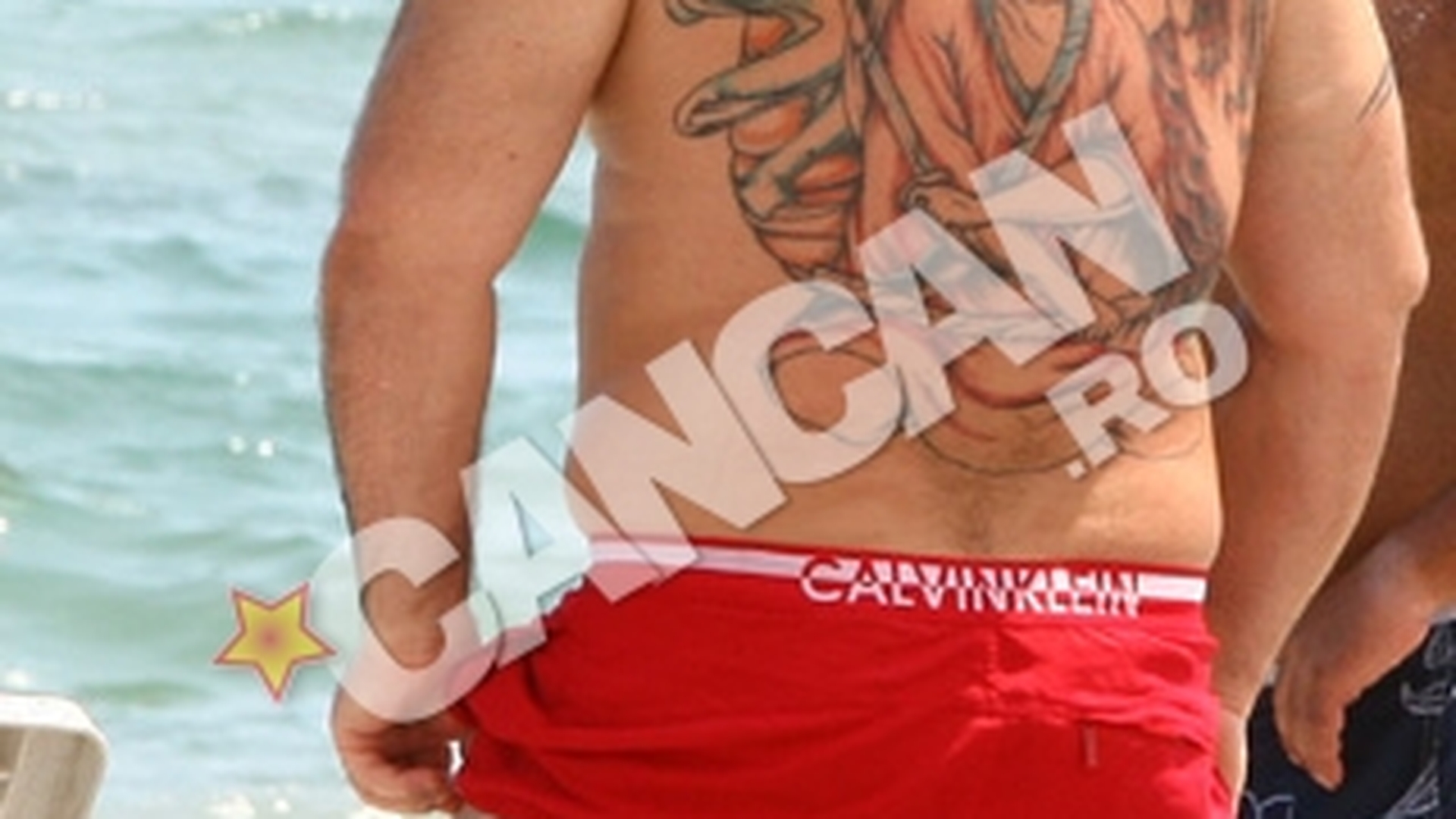 Si-a etalat pe plaja din Mamaia un tatuaj impresionant: yakuza.  Nutu Camataru are mafia japoneza in spate!