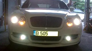Mario Iorgulescu o arde like a boss: si-a tras Bentley alb bengos! A dat 150.000 de euro ca sa-si faca fita cu el in Romania si Elvetia!