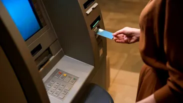 Câți bani trebuie să ții, de fapt, în contul de la bancă. Experții au dat verdictul