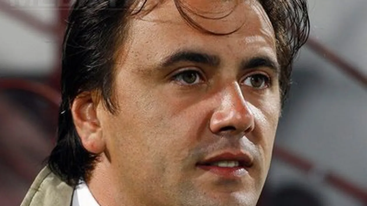 Nu mai are bani pentru pensia alimentara a fiicelor sale! Afla ce fost prezentator tv e nevoit sa stranga punga!