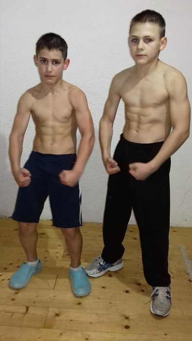 Giuliano, cel mai puternic copil din România, a împlinit 14 ani