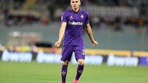 Italienii de la Fiorentina vor mai mulţi bani de la Hagi pentru Ianis!