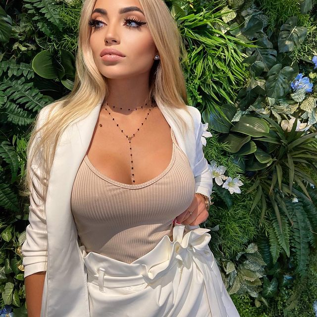 Cei peste 24 de mii de urmăritori se pot declara extrem de mulțumiți de conținutul pe care Ingrid îl încarcă pe Instagram
