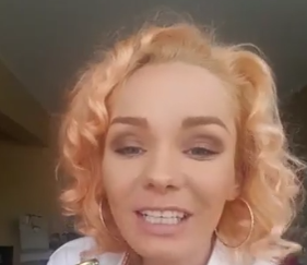 Maria Constantin şi-a schimbat look-ul, inspirându-se de la Andreea Bălan
