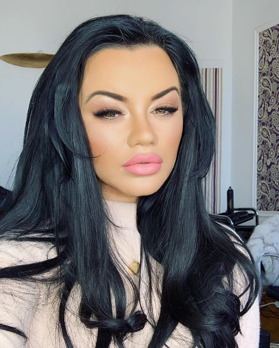 N-o să-ți vină să crezi cum arată Carmen de la Sălciua fără machiaj! E de nerecunoscut