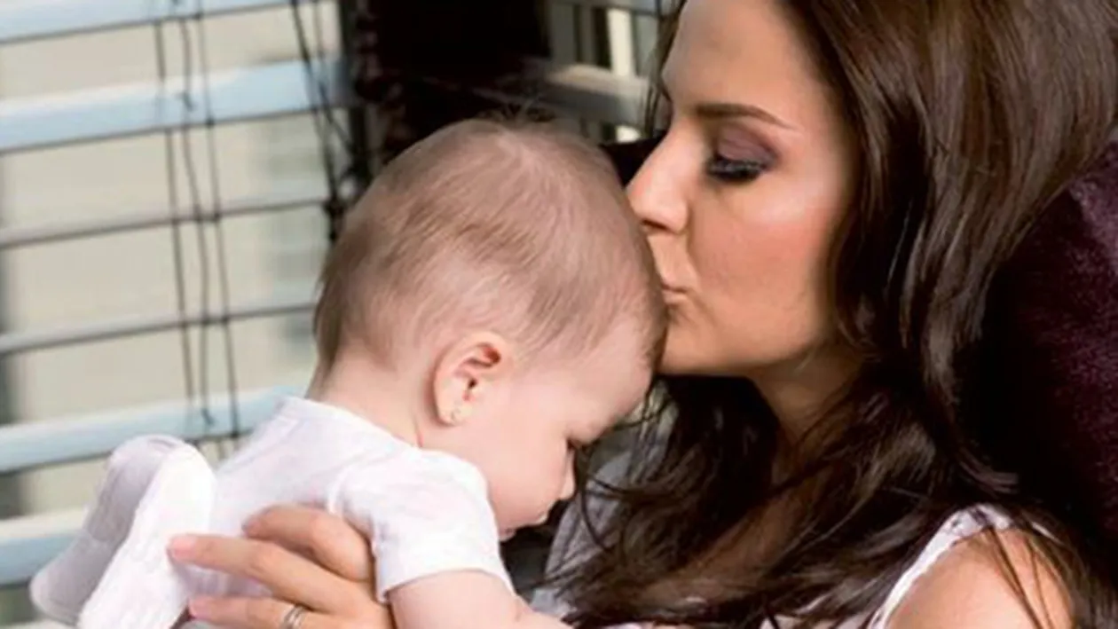 Ce a putut sa gaseasca Adelina Chivu pe parchetul din dormitor azi-dimineata. Fiica cea mare a facut asta!