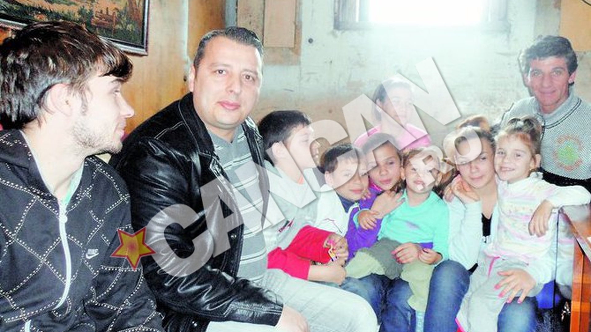 Stefan Florescu a mai facut un gest de suflet. Ajutor pentru o familie cu opt copii