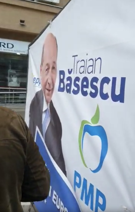 VIDEO. Momentul in care Ilie Nastase ii arunca lui Traian Basescu o cafea fierbinte in fata