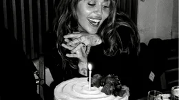 Nunta anului în showbiz! Cântăreața a primit un inel cu diamant care valorează cât un penthouse!