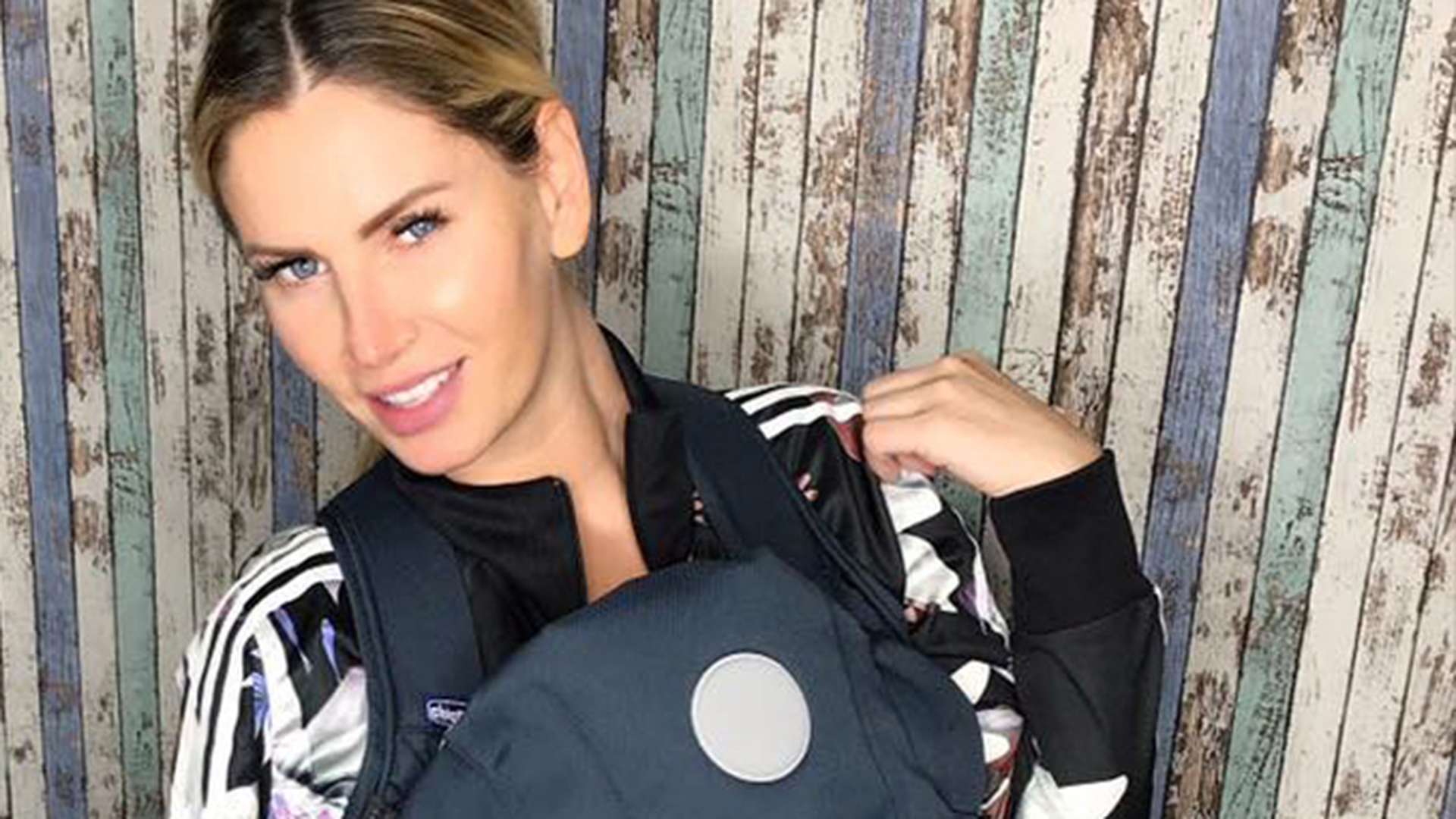 ANDREEA BĂNICĂ a publicat un clip în care fiica sa schiază şi a primit o reacţie şocantă: "Sunt copii care n-au ce mânca şi tu...". Răspunsul vedetei este FABULOS
