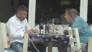 Fostul socru prefera whisky, el e înconjurat de vin! Cum a fost filmat Bodo de la Proconsul
