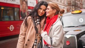 Cum se protejează influencerițele împotriva coronavirusului! Sânziana Negru a luat-o pe calea credinței. ”Voiam de foarte mult timp...”