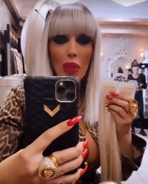 Raluca Bădulescu și-a pus extensii destul de lungi: “Un refresh la look! Peruci o să port în continuare”. Cât de schimbată este jurata de la Bravo, ai stil! | FOTO