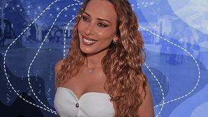 Cum reușește Iulia Vântur să aibă o siluetă de invidiat la 45 de ani! Ce bea în fiecare dimineață, pe stomacul gol