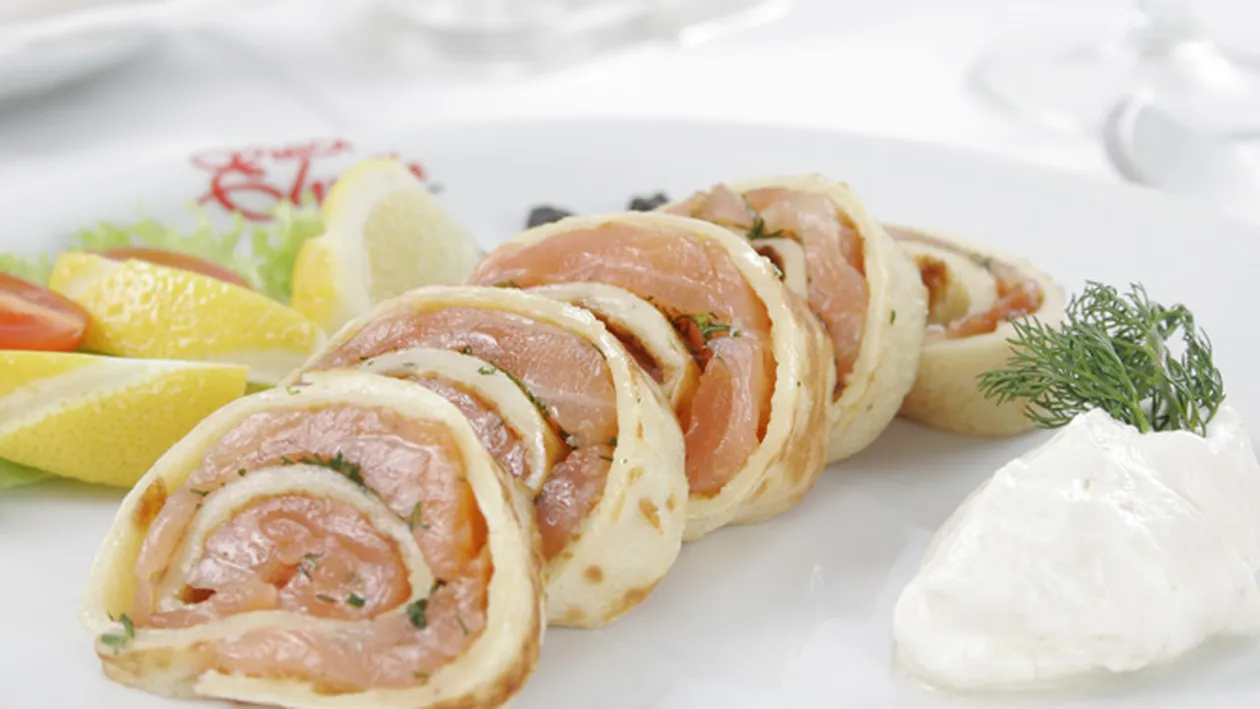 Rulade de somon cu nucsoara