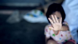 Decizie şocantă în cazul mamei din Giurgiu care îşi viola copiii pentru a încasa bani de la pedofili