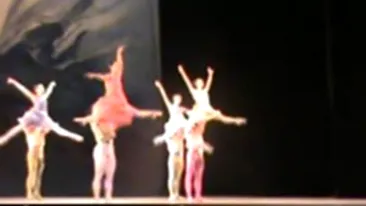 VIDEO Un coregraf roman face senzatie in Italia cu spectacolele sale de balet!