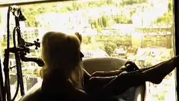 Lady GaGa, asa cum nu ai mai vazut-o niciodata: goala si vulnerabila, in cada, dezvaluind detalii intime din viata ei!