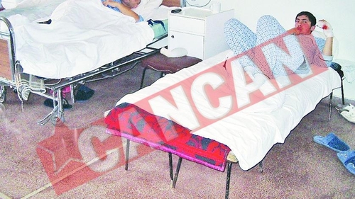 Pacientii dorm pe usi la Spitalul de Urgenta