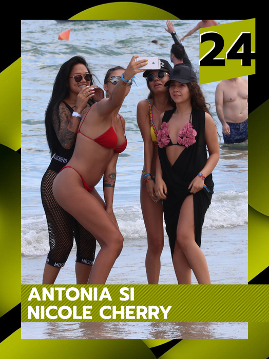 TOP 50 de vedete care au înfierbântat rețelele! Mădălina Ghenea, Bianca Drăgușanu și Antonia au transformat selfie-ul în artă