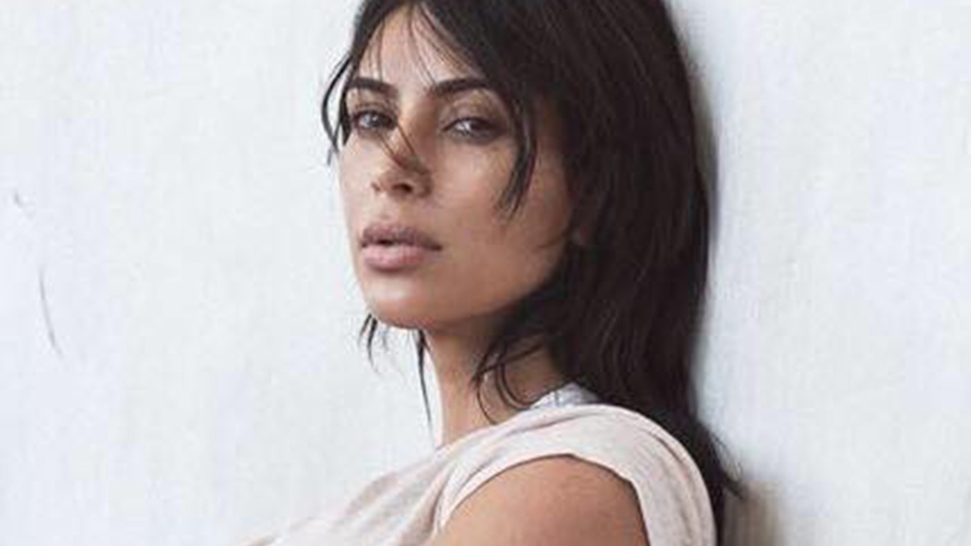 Kim Kardashian şi-a redeschis pagina de Facebook după jaful de la Paris! Care a fost prima postare a soţiei lui Kanye West
