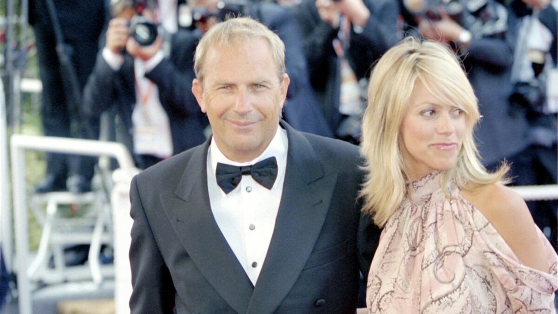 Fosta soție a lui Kevin Costner, Christine Baumgartner, s-a logodit! „Nimeni altcineva nu era pe plajă când Josh...”
