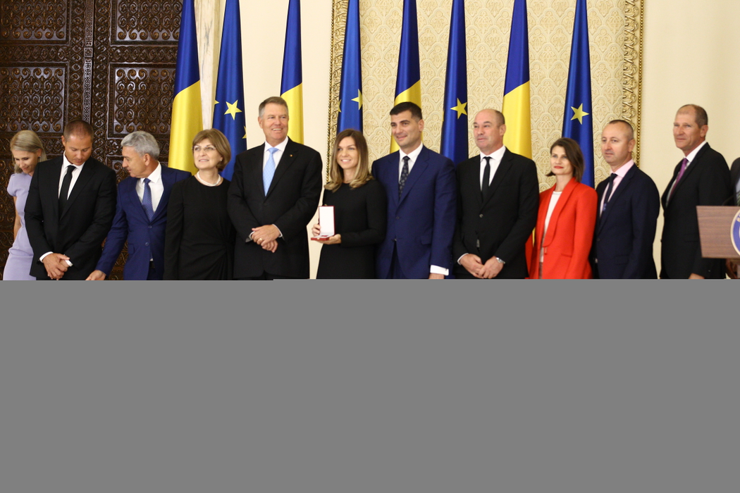 Simona Halep și-a „oficializat” relația cu Toni Iuruc în fața președintelui Klaus Iohannis! Primele imagini publice cu fericitul cuplu, la Palatul Cotroceni