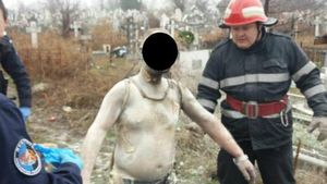 Un brăilean şi-a dat foc în cimitir după ce s-a certat cu nevasta şi a bătut-o cu ciocanul