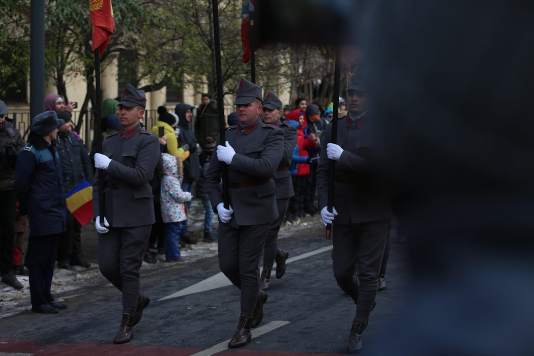 CANCAN.ro transmite LIVE de la mega-parada Centenarului. La mulți ani, România!