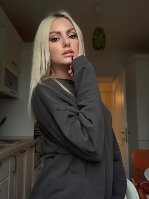 Alexandra Stan a rupt tăcerea despre despărțirea de Bogdan Stăruială. Care este motivul pentru care au pus punct relației după 4 ani