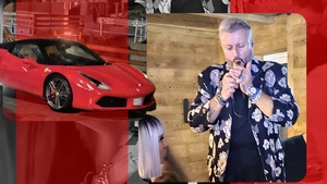 Cătălin Botezatu a împlinit 57 de ani și a dat o mega-petrecere. Cocoș de la Călărași a cântat până la 7 dimineața... Cireașa de pe tort: Ferrari de 300.000 €!