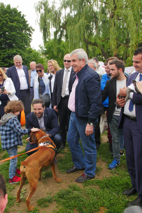 A început Euro PetFest, festivalul dedicat animalelor! Călin Popescu Tăriceanu, printre primii invitați