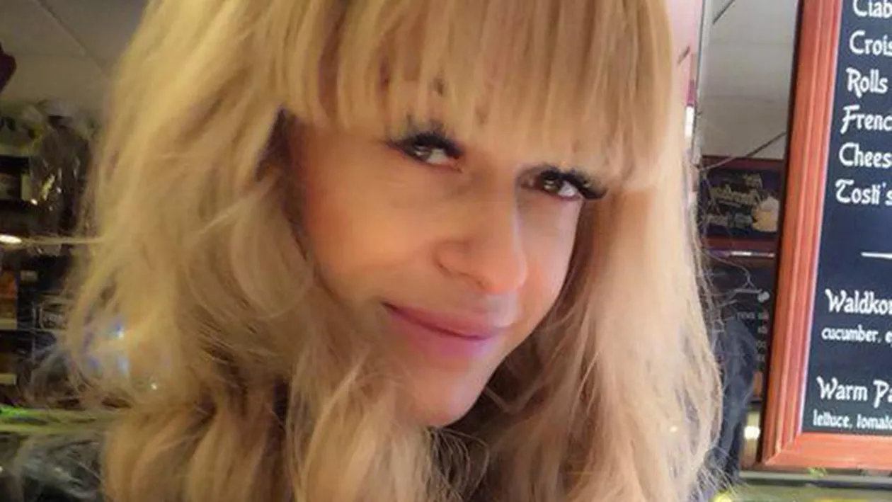 Anda Adam, sexy iepuras de Paste! Cum s-a fotografiat vedeta in prag de Sarbatori