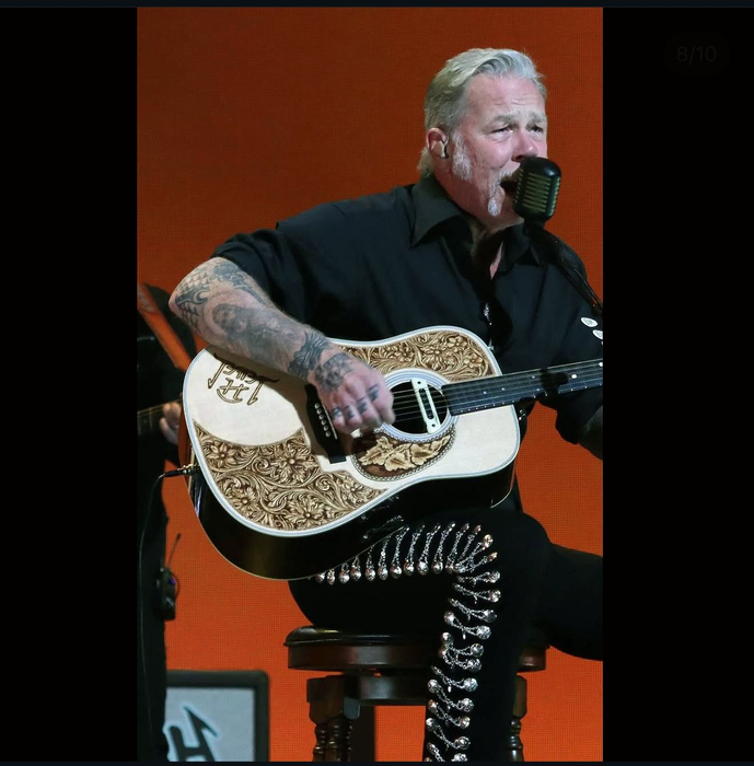 Jams Hetfield, fan al creațiilor românului Dino Muradian