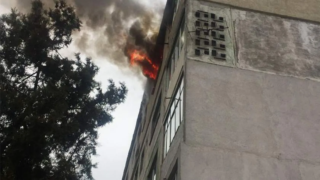 Ultima oră. Explozie într-un bloc de garsoniere din Constanța