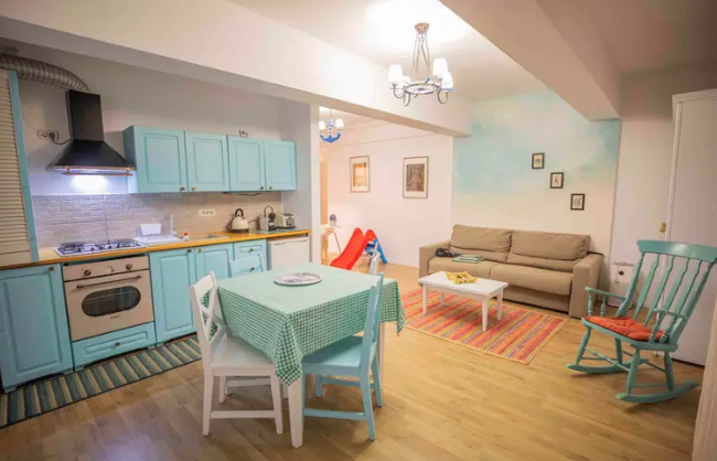 Imagini din fostul apartament al lui Cabral și Andreei Ibacka/ sursă foto: social media