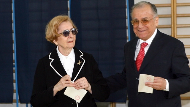Ele sunt femeile puternice din spatele presedintilor si prim-ministrilor Romaniei! Afla povestile Primelor Doamne
